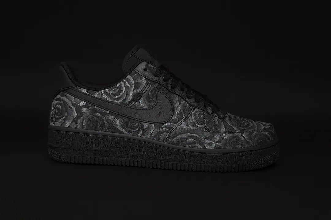 Custom Air force 1 - Noir Intense Motif rosé