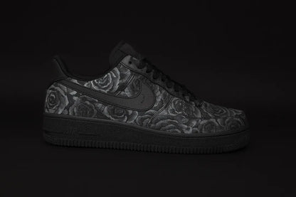 Custom Air force 1 - Noir Intense Motif rosé