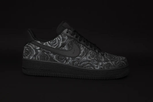 Custom Air force 1 - Noir Intense Motif rosé